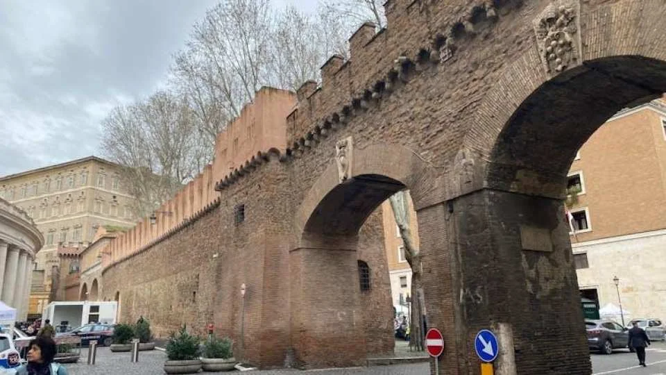 Passetto, Castel Sant'Angelo, Vatican and Sistine Chapel access