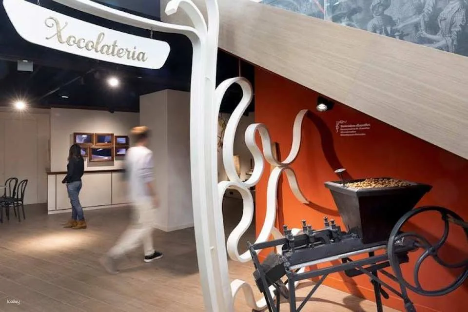 Nougat and Chocolate Museum of Barcelona Guided Tour with Tasting