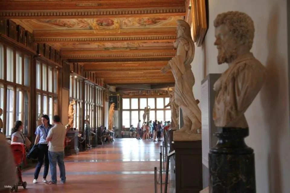 Timed Uffizi access with audio app
