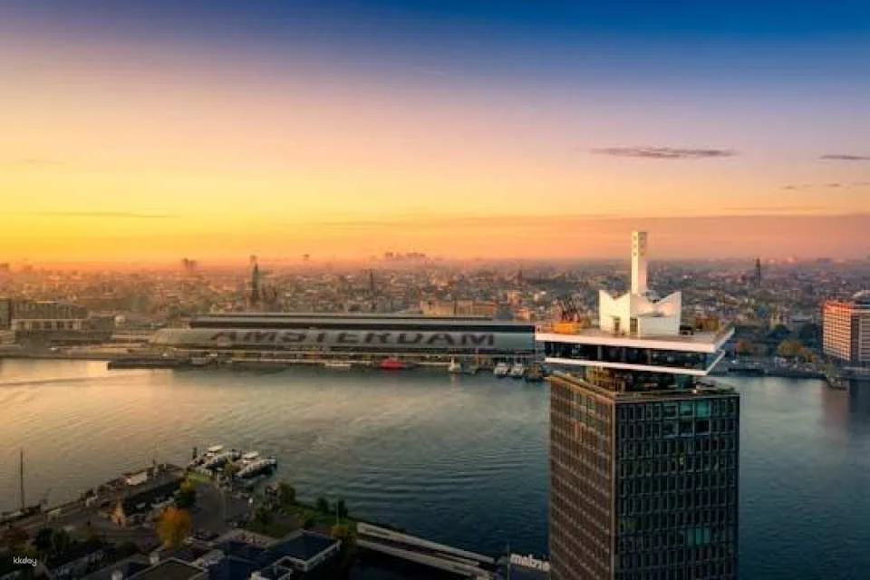 A'dam Lookout entrance ticket with lunch or dinner at Madam restaurant