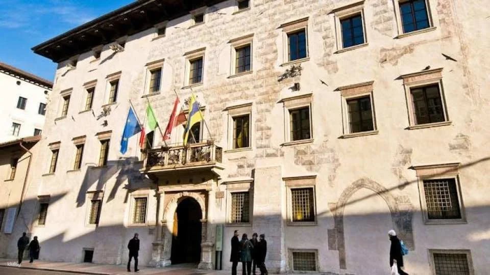 Trento audio guide with TravelMate app