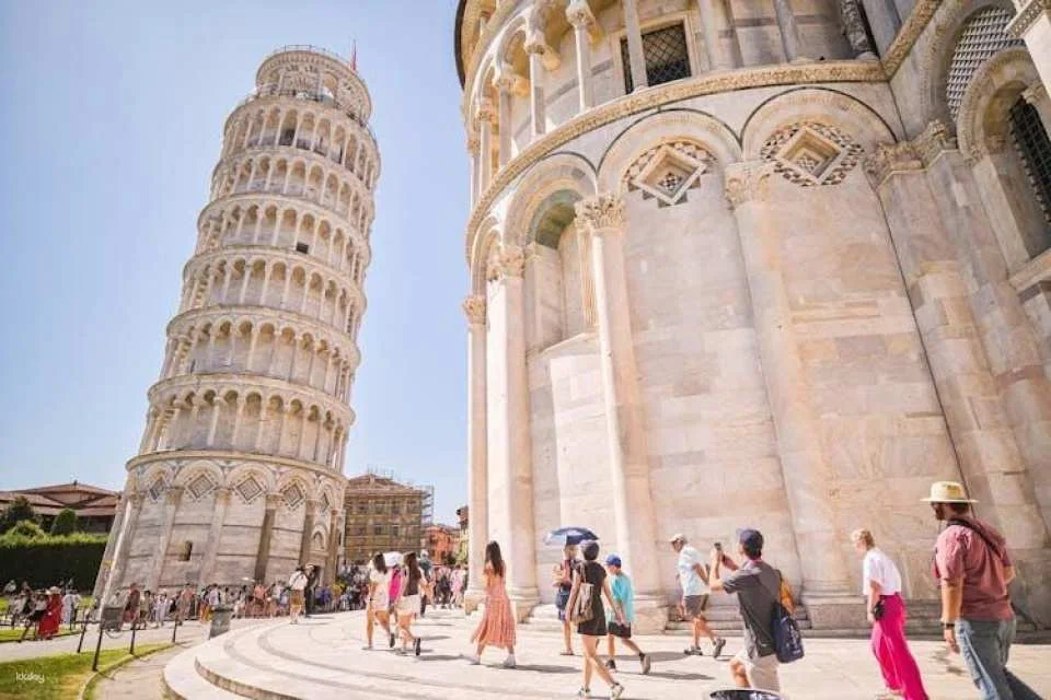 Pisa guided tour with optional Leaning Tower from Florence