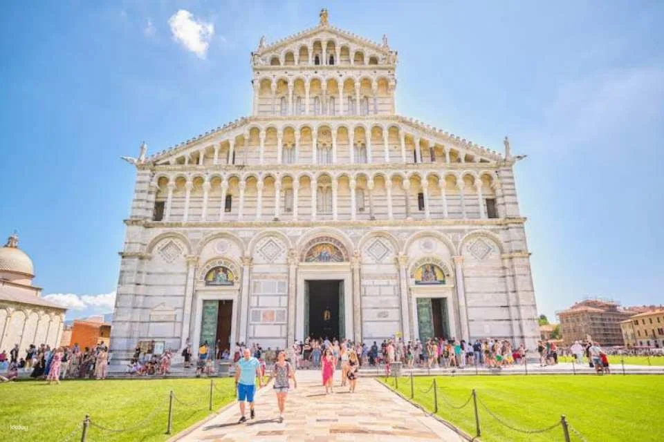 Pisa guided tour with optional Leaning Tower from Florence