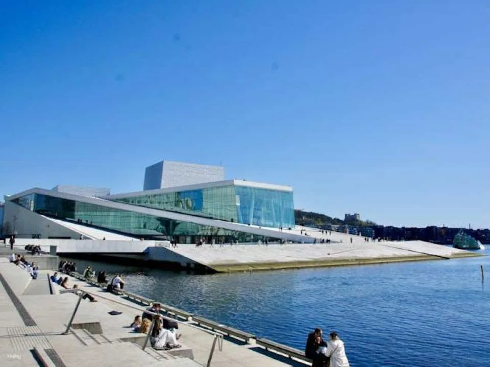 Wellness and fjord life guided walking tour of Oslo