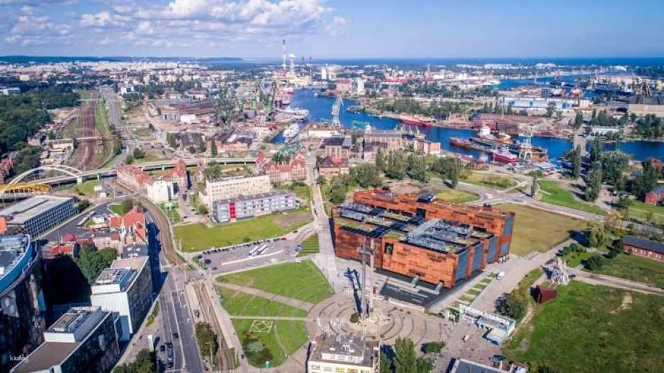 English Guided Tour of European Solidarity Centre