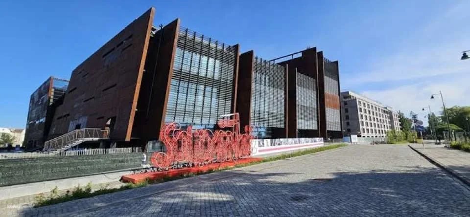 English Guided Tour of European Solidarity Centre