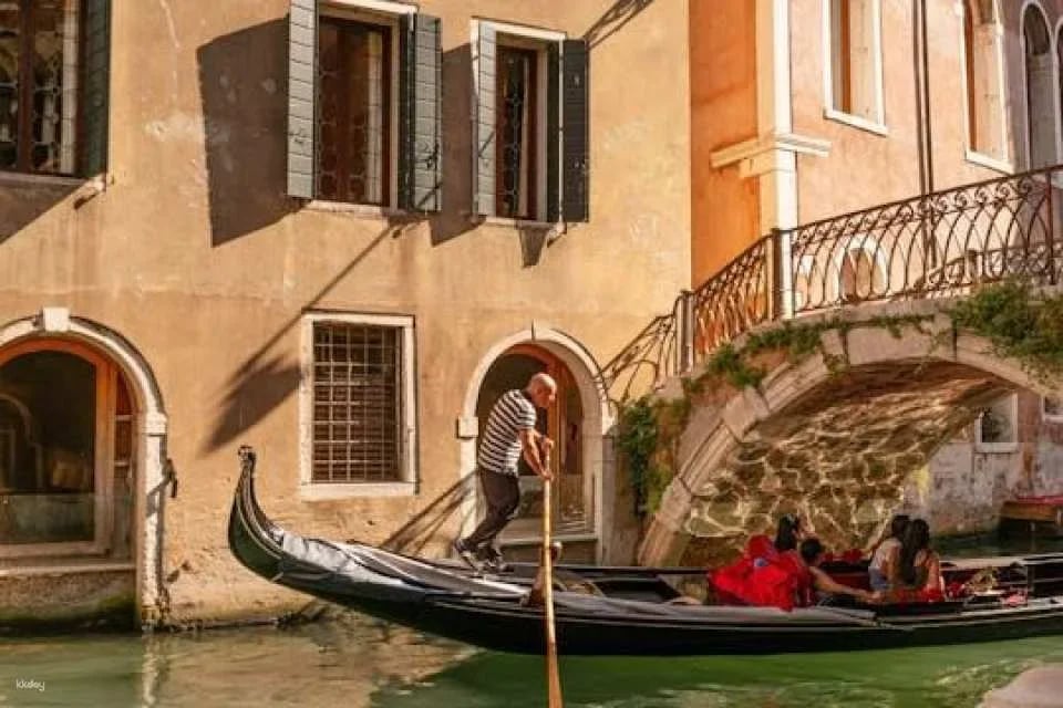 Gondola ride with audio guide introduction
