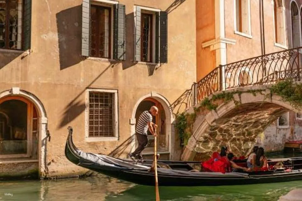 Gondola ride with audio guide introduction