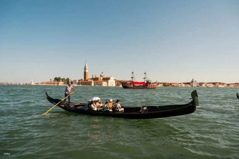 Gondola ride with audio guide introduction