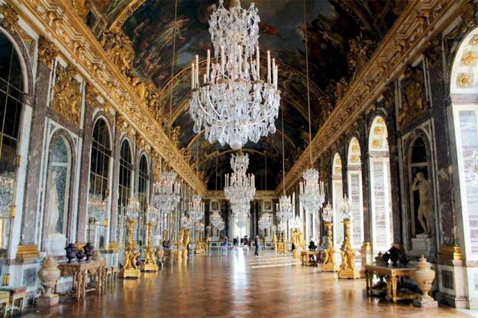 Palace of Versailles reserved entry with audio guide app