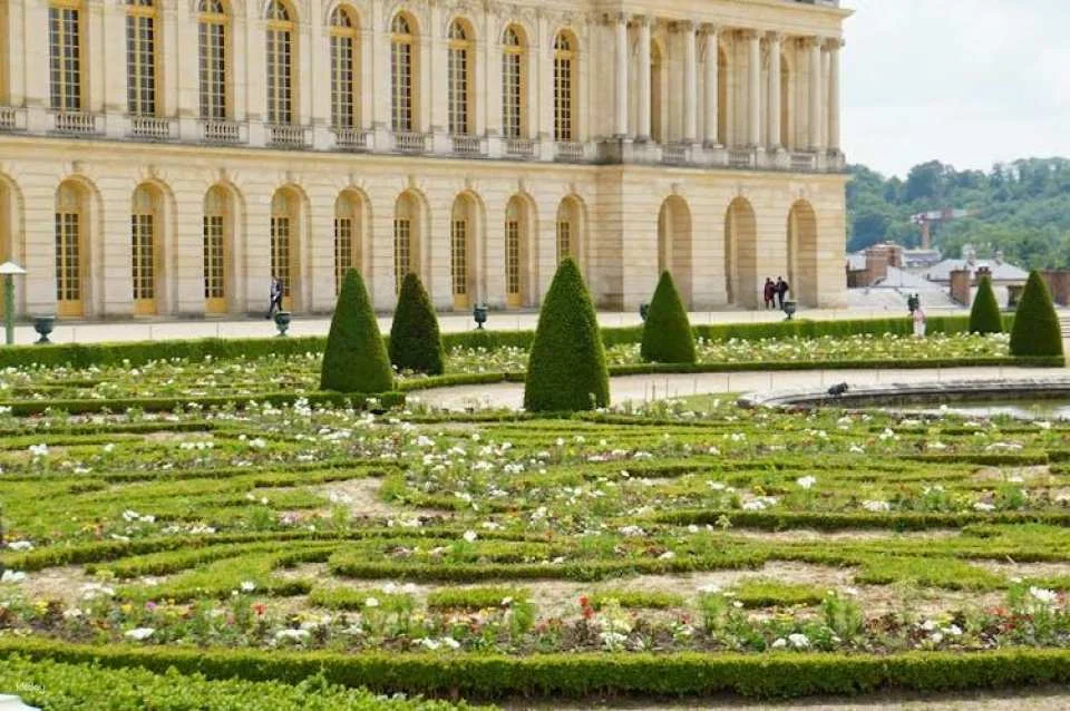 Palace of Versailles reserved entry with audio guide app