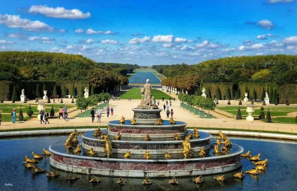 Palace of Versailles reserved entry with audio guide app