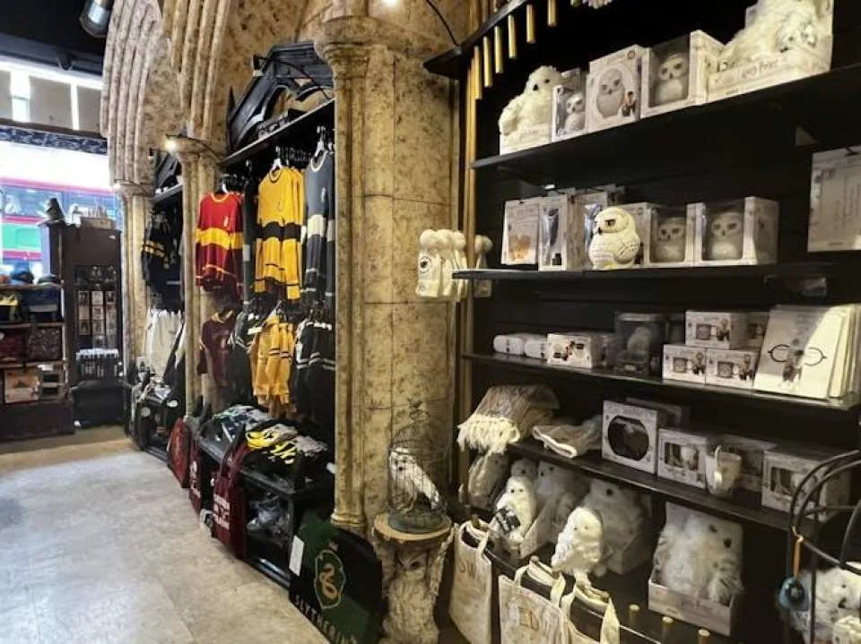 J.K. Rowling and wizard 3-hour guided walking tour of London