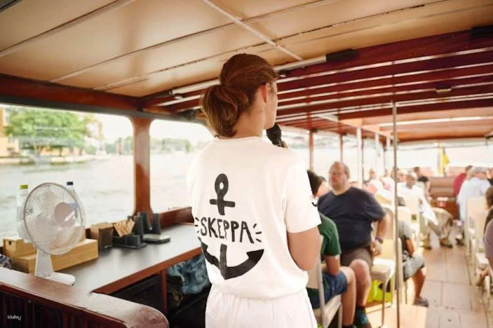 Guided tour of the Stockholm archipelago by classic wooden boat