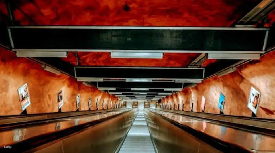 Stockholm subway system art and photo gallery tour