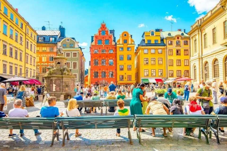 Stockholm combo tickets with hop-on hop-off bus and boat tour