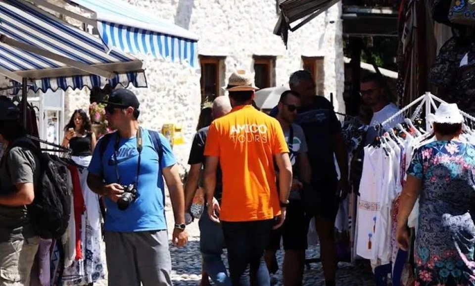 Konavle and Falcon Fortress half-day tour with lunch