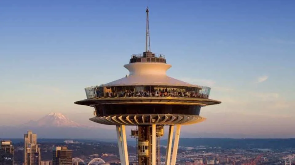 Seattle Space Needle plus Chihuly Garden and Glass combo ticket
