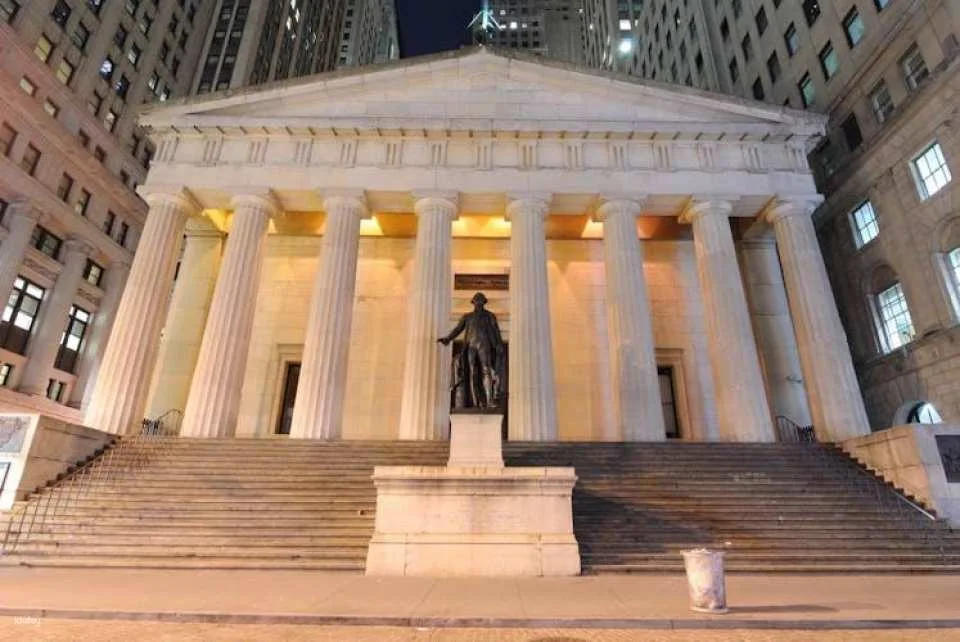 New York City highlights self-guided driving audio tour