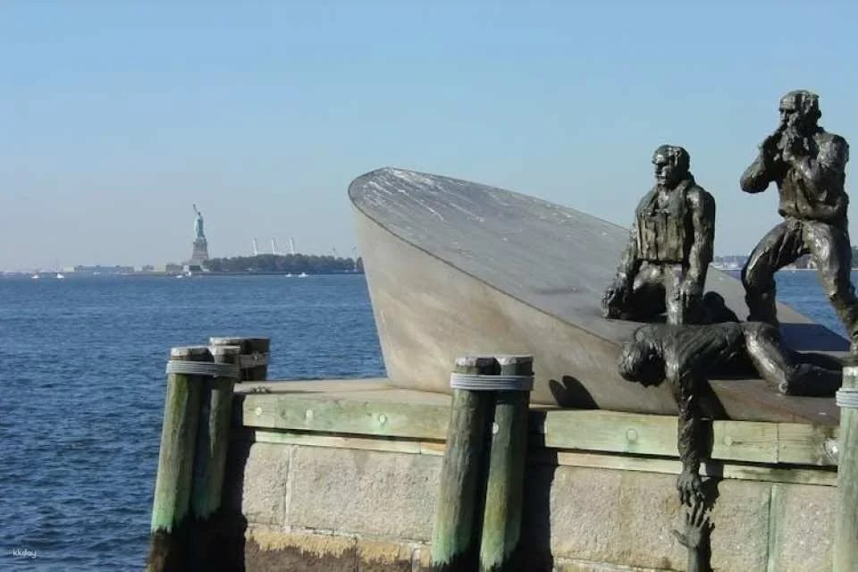 New York City highlights self-guided driving audio tour