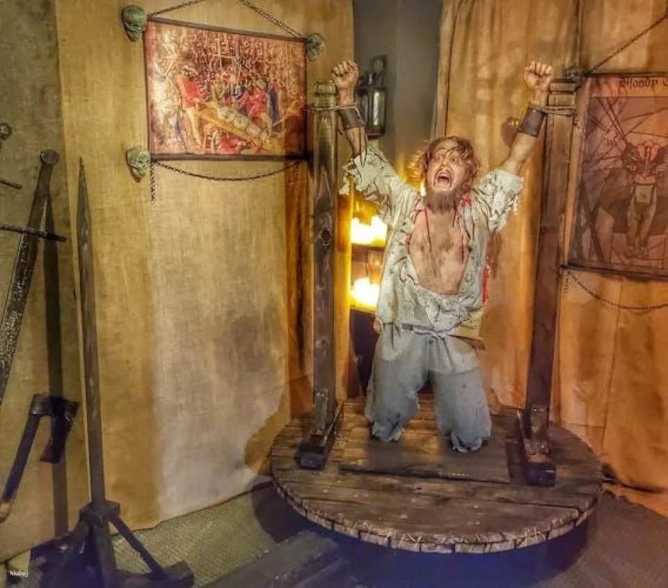 Chicago Medieval Torture Museum with audio guide and ghost hunting experience