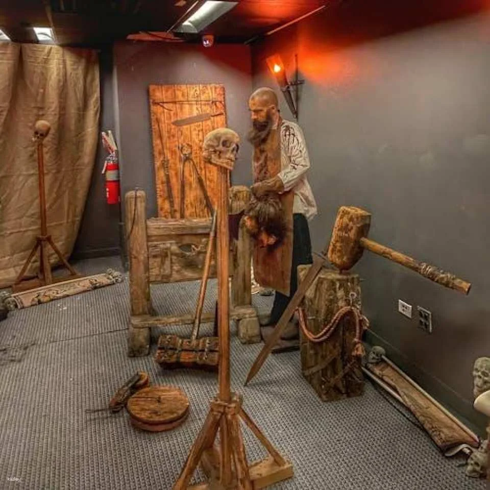 Chicago Medieval Torture Museum with audio guide and ghost hunting experience