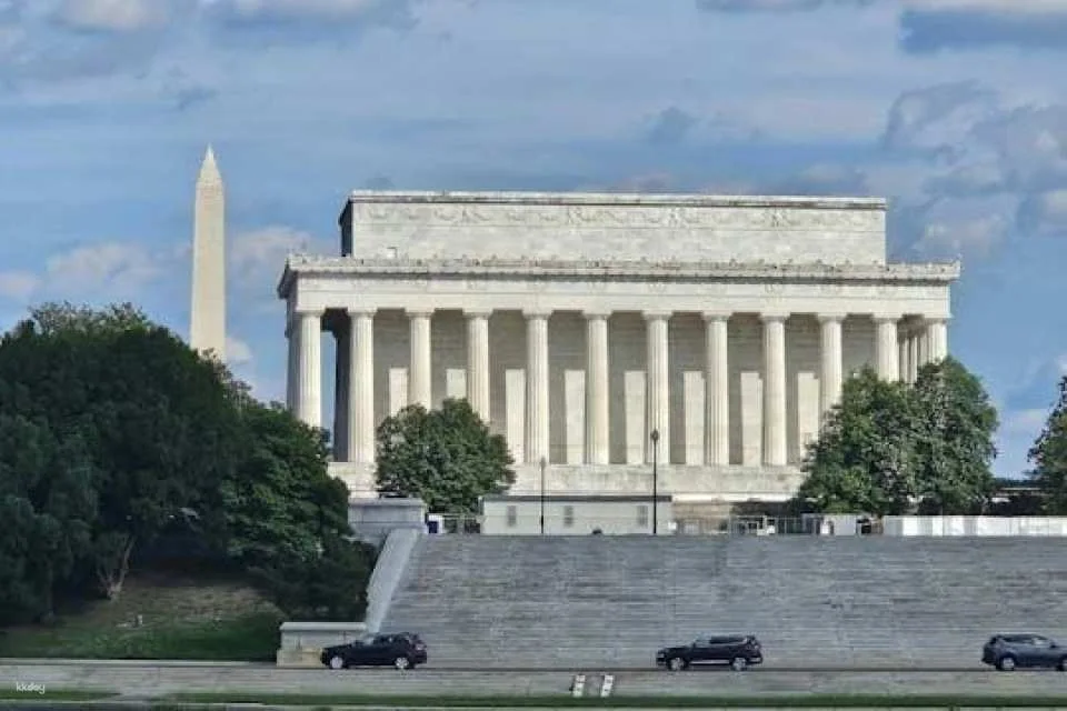 DC Memorials guided walking tour