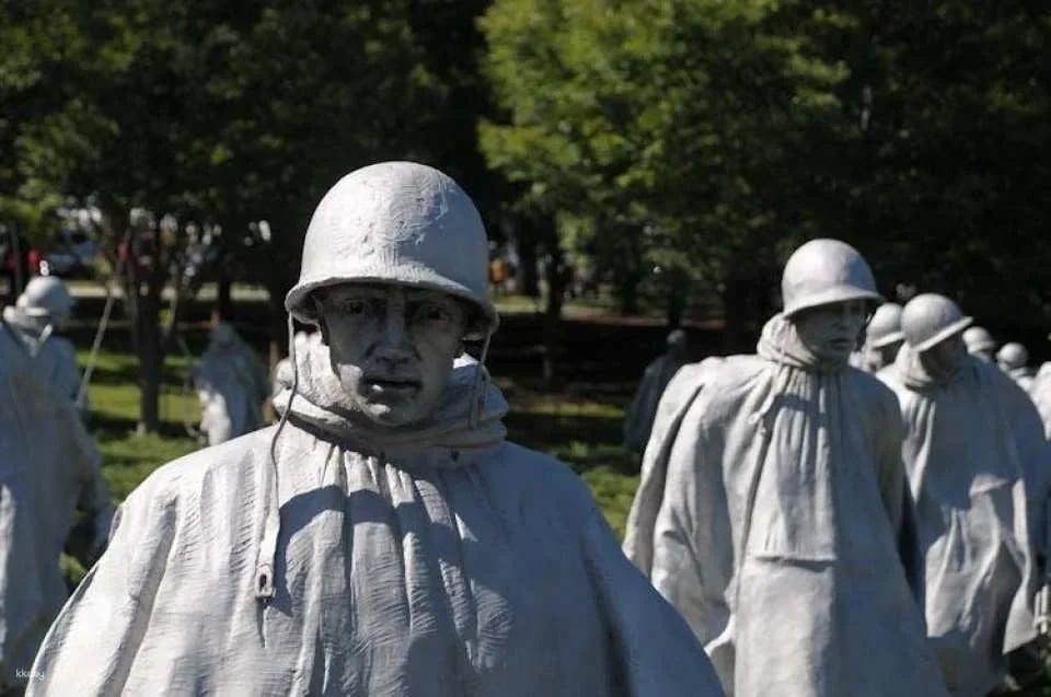 DC Memorials guided walking tour