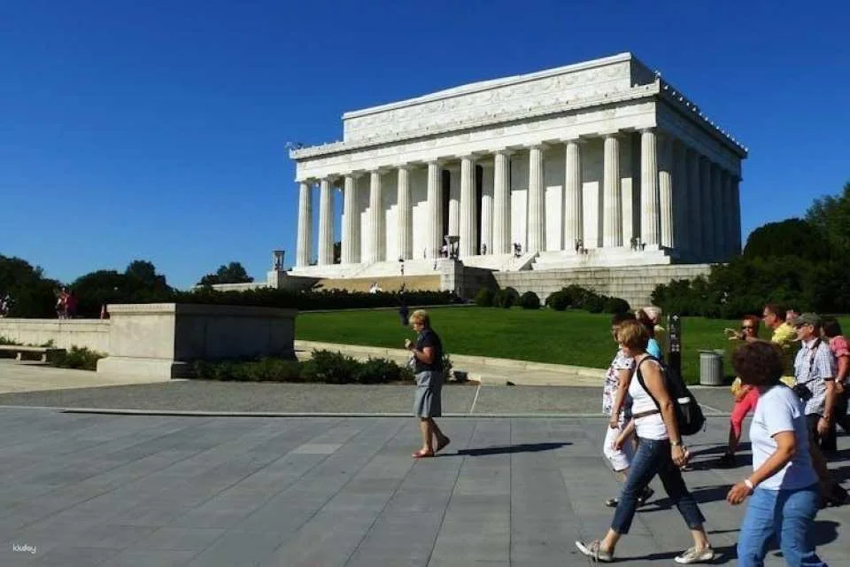 DC Memorials guided walking tour