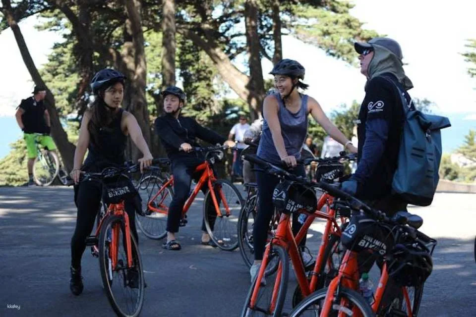 Golden Gate Bridge bike rental with Sausalito ferry return tickets