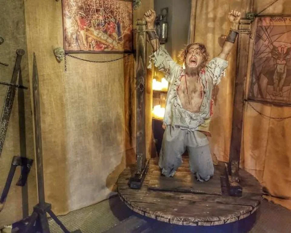 LA Medieval Torture Museum and ghost hunting experience
