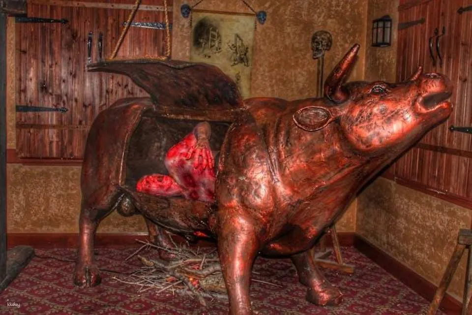 LA Medieval Torture Museum and ghost hunting experience
