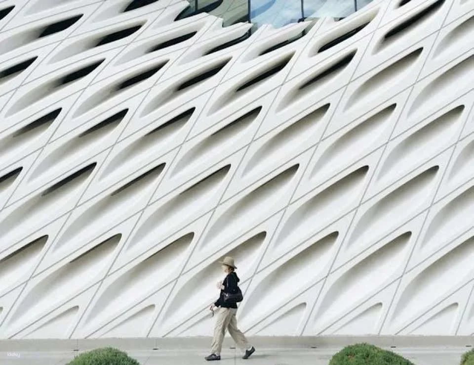 Broad Museum and Downtown Los Angeles self-guided audio tour
