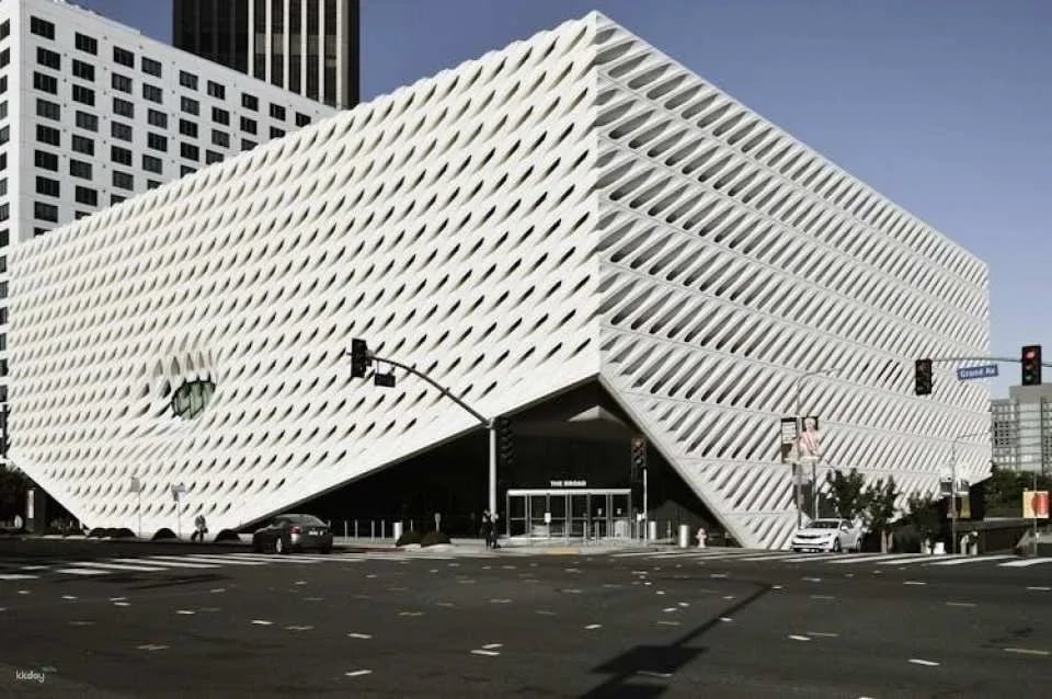 Broad Museum and Downtown Los Angeles self-guided audio tour