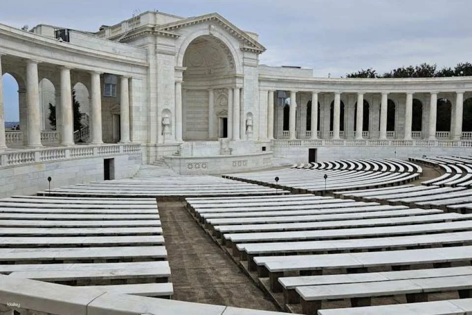 Arlington Cemetery guided tour with changing of the guard