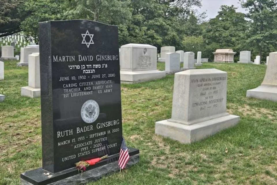 Arlington Cemetery guided tour with changing of the guard