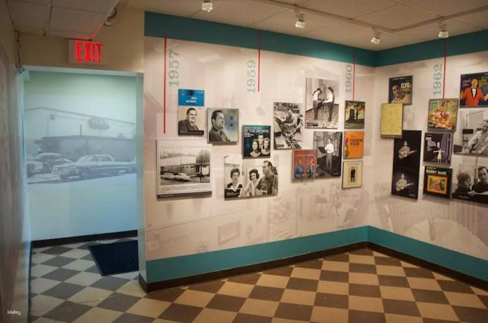 Country Hall of Fame with museum and RCA Studio B guided tour