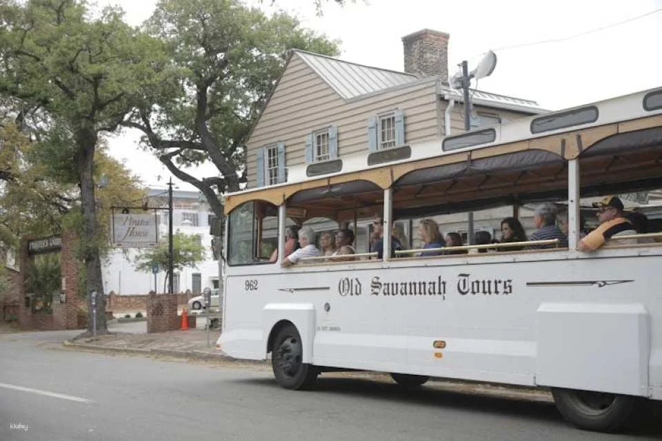 Old Savannah Historic Overview Tour by Open-Air Trolley