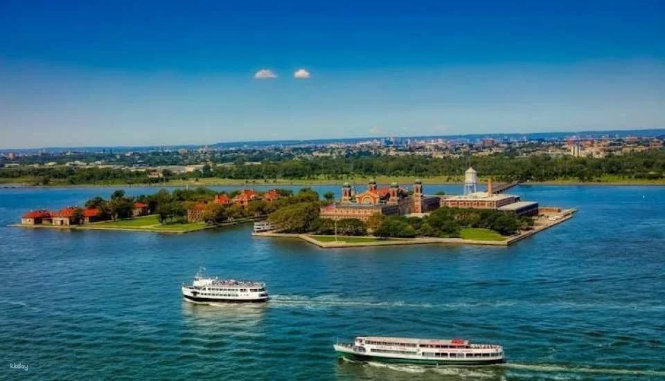 Statue of Liberty and Immigration Museum with Ferry and Audio Guide