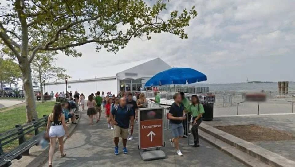 Statue of Liberty and Immigration Museum with Ferry and Audio Guide