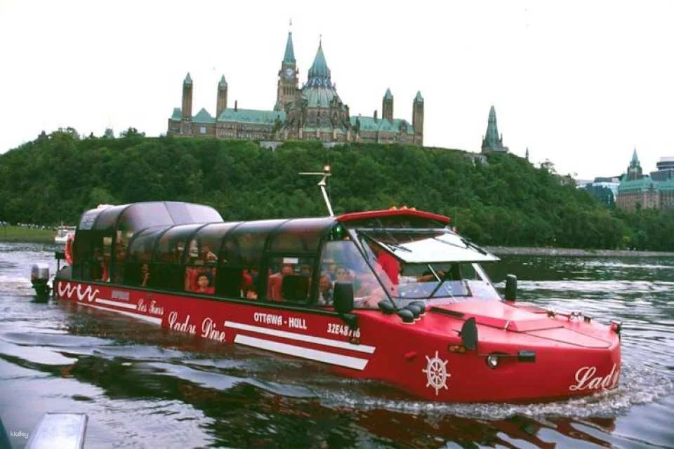 1-hour Amphibus guided tour in Ottawa