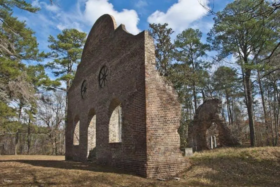 Self-guided driving audio tour from Savannah to Charleston
