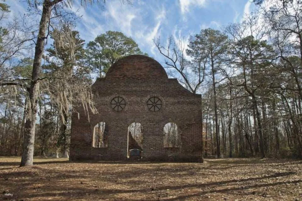 Self-guided driving audio tour from Savannah to Charleston