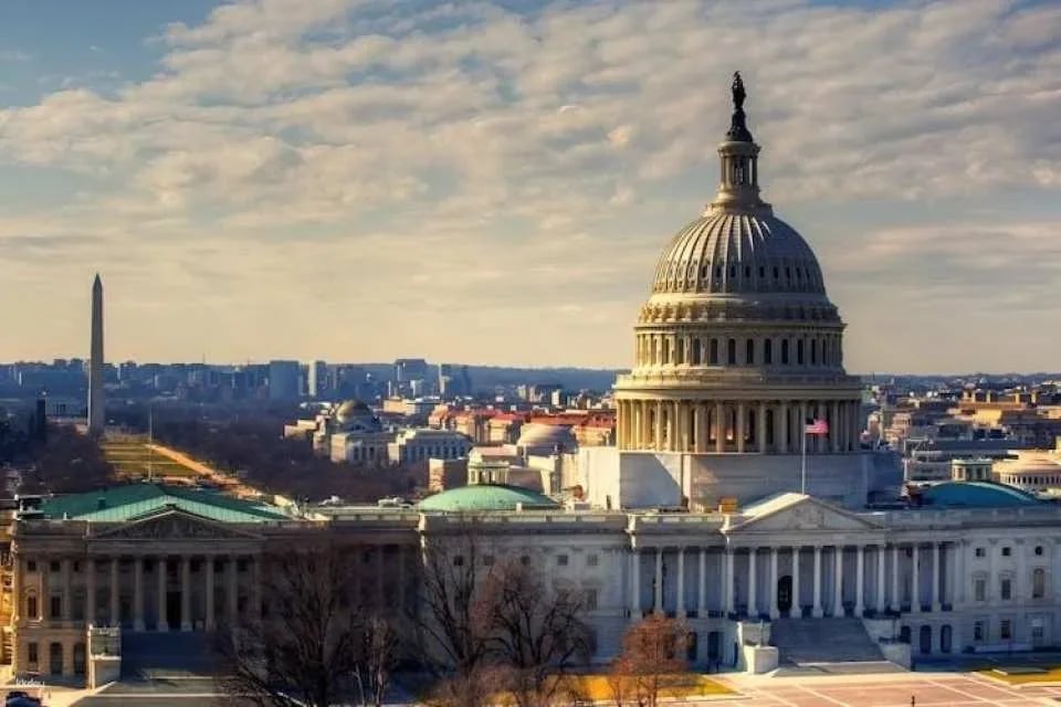 Washington Monument skip-the-line tickets and guidebook