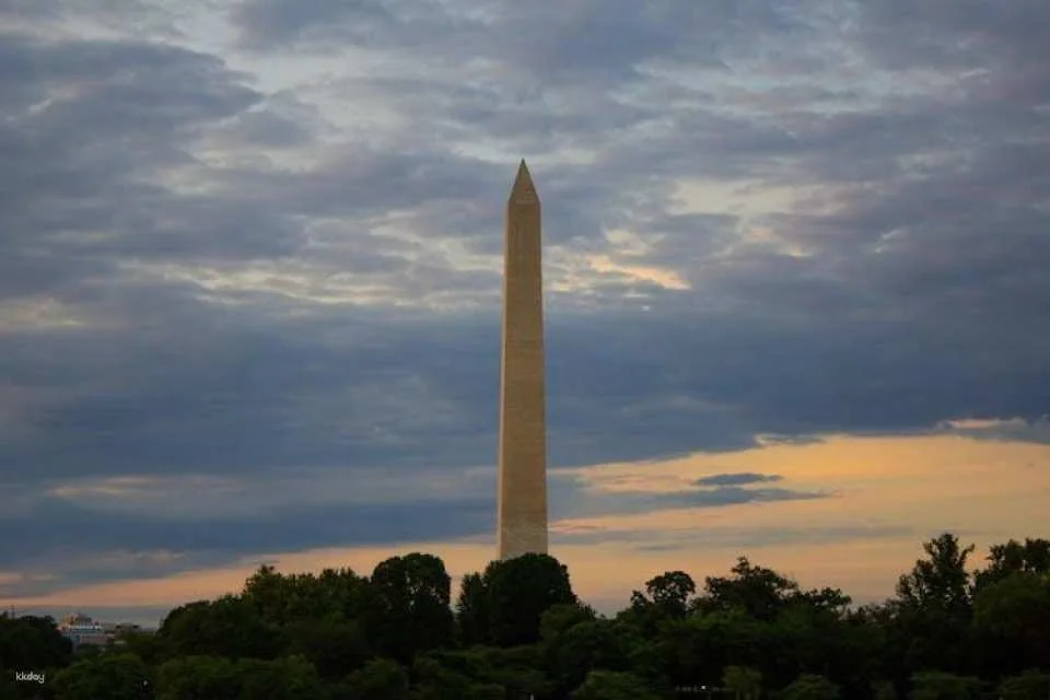 Washington Monument skip-the-line tickets and guidebook