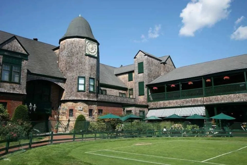 Ultimate Newport Self-Guided Bundle Tour