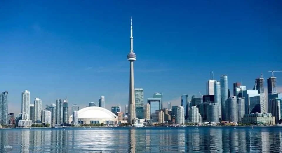 Downtown Toronto Highlight Walking Tour with Optional Harbour Cruise