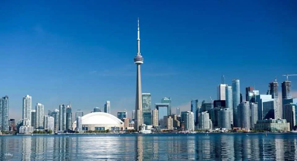 Downtown Toronto Highlight Walking Tour with Optional Harbour Cruise