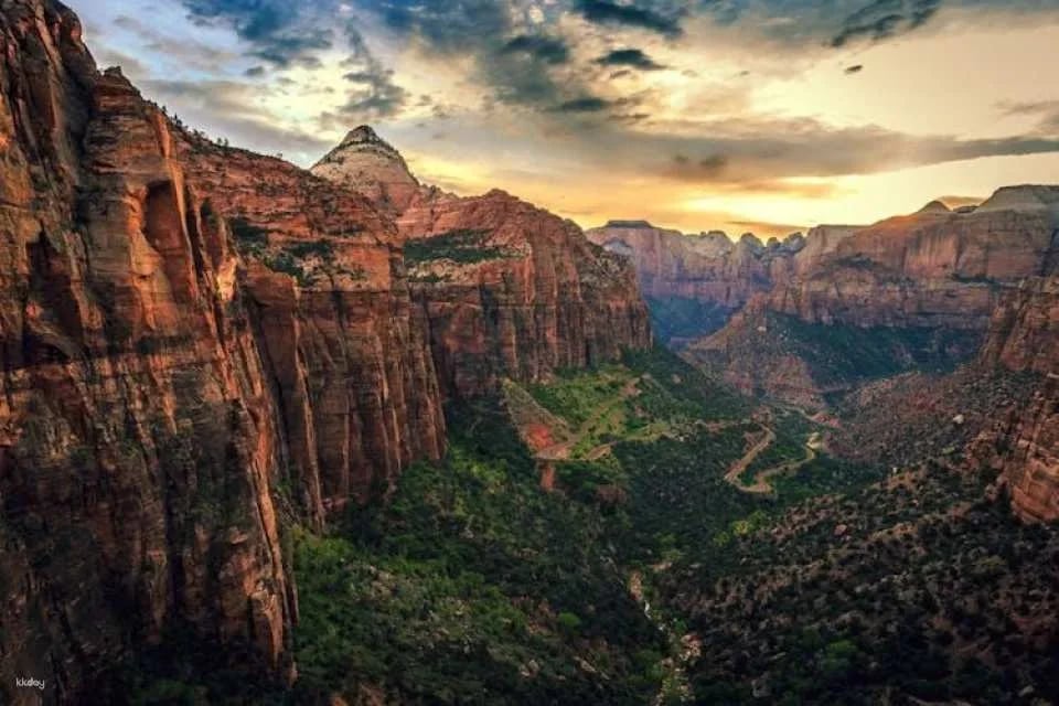 Ultimate Utah National Parks bundle self-guided driving tour