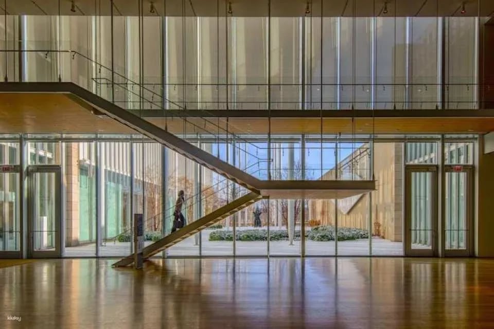 Art Institute of Chicago tickets and self-guided audio tour